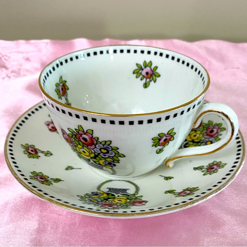 RARE VTG ATLAS CHINA STOKE ON TRENT GRIMWADES HAND PAINTED TEACUP AND SAUCER